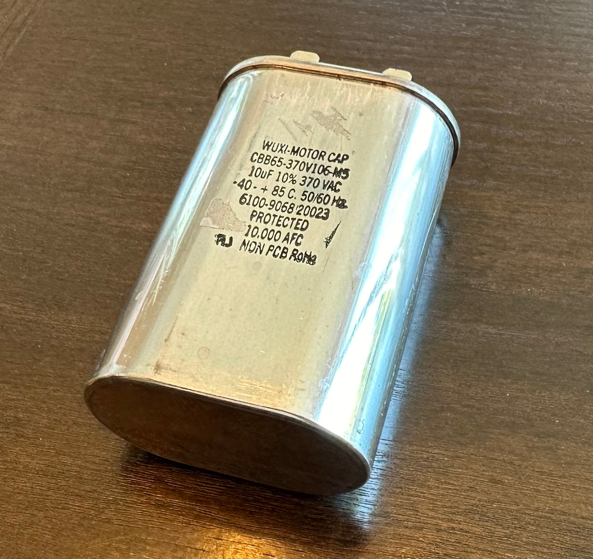 Blodgett 23077 - Motor Run Capacitor 370V, 10UF, 85 Deg C