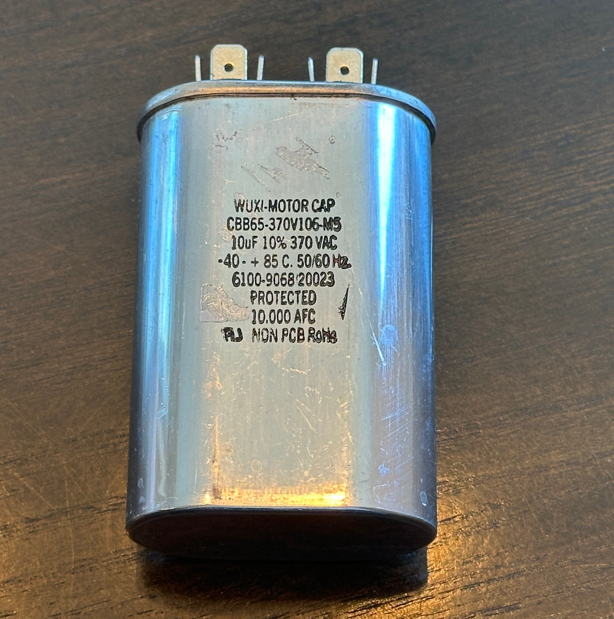 Blodgett 23077 - Motor Run Capacitor 370V, 10UF, 85 Deg C