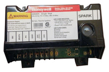 Load image into Gallery viewer, HoneyWell Ignition Control Module Box | Middleby Part # 42810-0114

